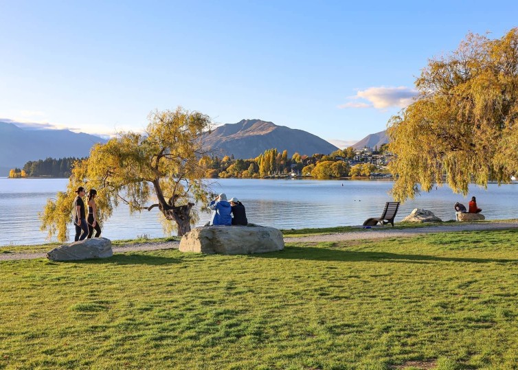 Lake Wanaka Waterfront